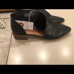 Universal Thread black booties